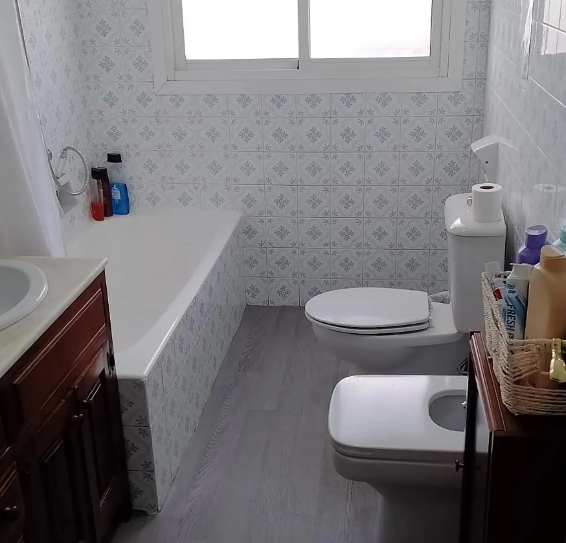 Habitacion Privada Comoda Centro Malaga Vialia Estacion De Tren Maria Zambrano Y Tambien Cerca A La Playa Homestay