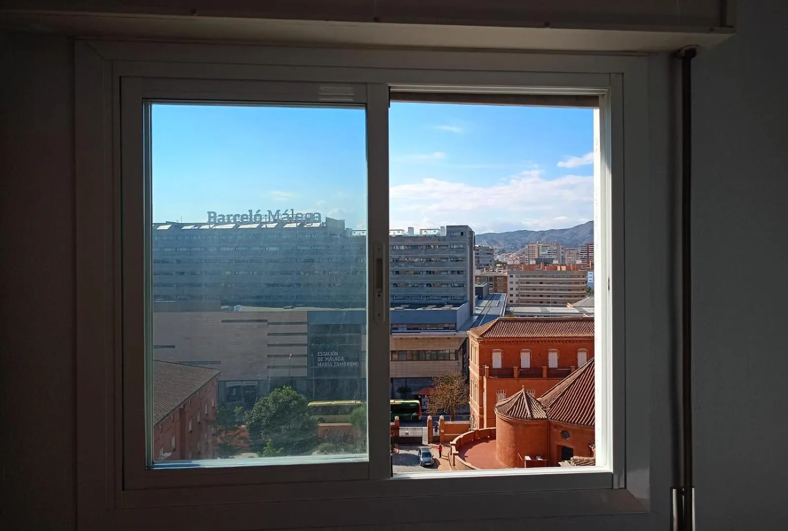 Habitacion Privada Comoda Centro Malaga Vialia Estacion De Tren Maria Zambrano Y Tambien Cerca A La Playa